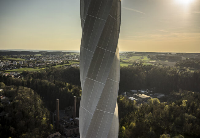 246 Meter mit 12 Schächten und 360° Rundblick