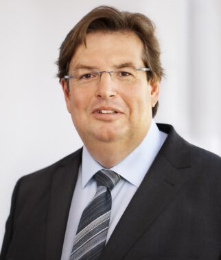 Jens U. Neuser